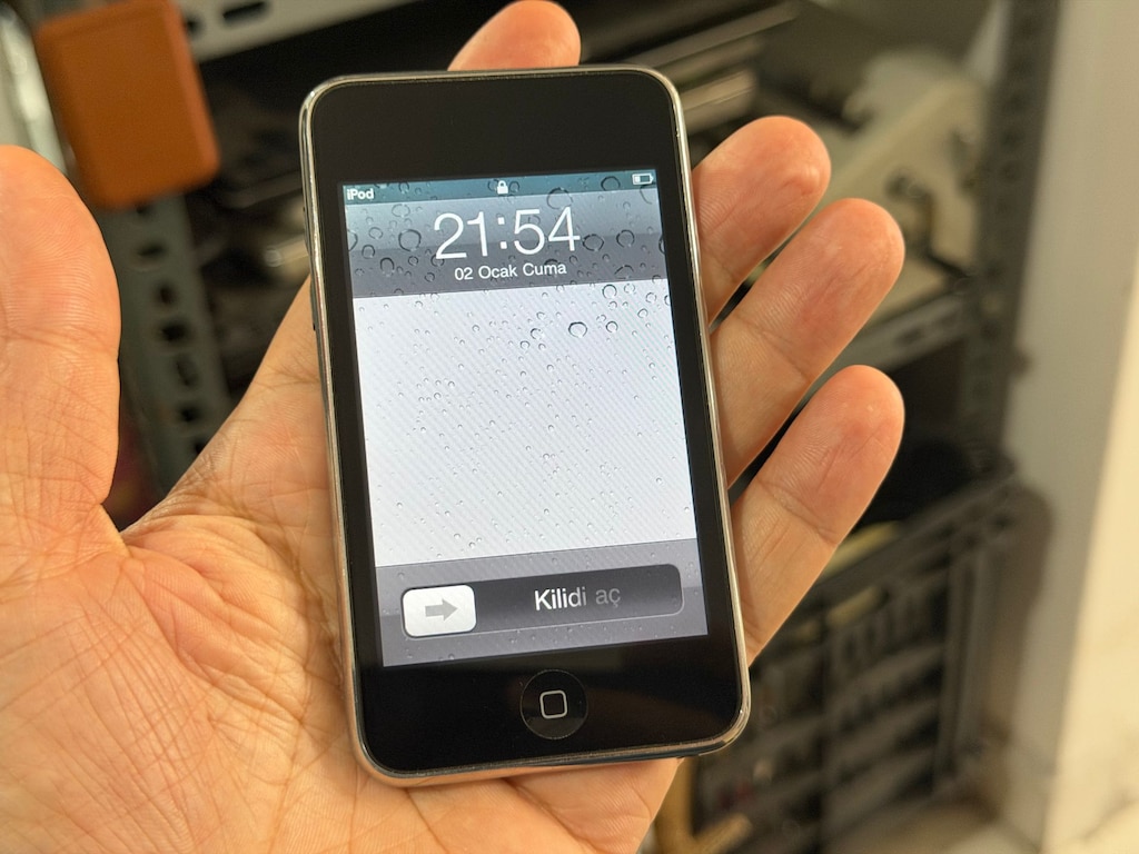 Apple İPod Touch (2.nesil) 8 GB Siyah Mp3 Player - 3