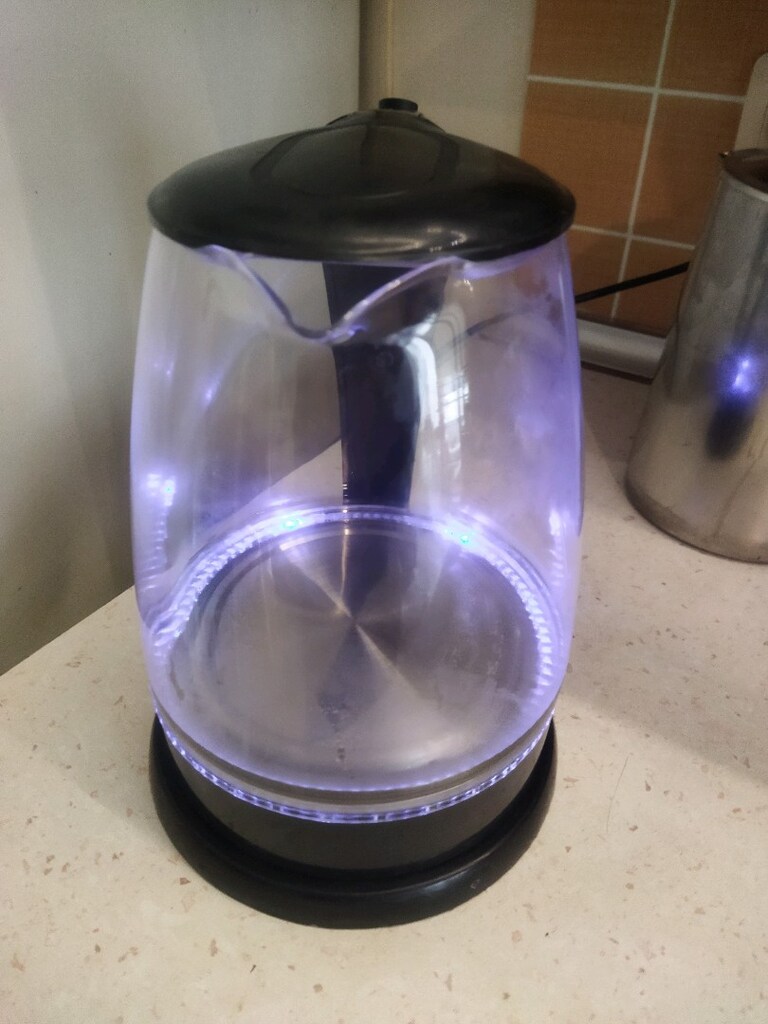 mavi ışıklı cam kettle Emsan - 4