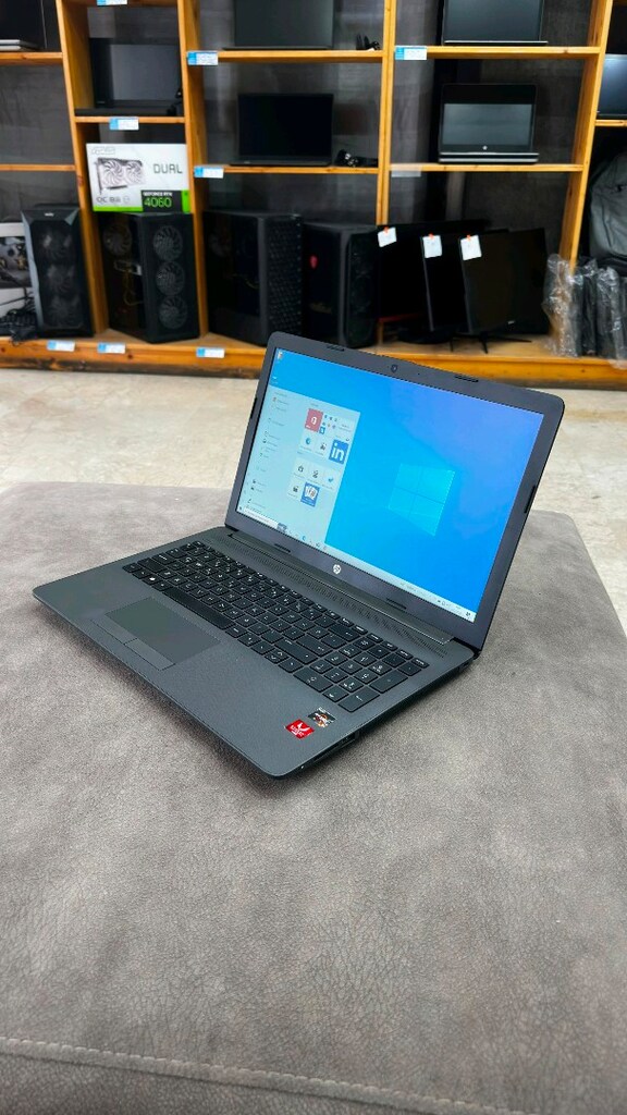 Hp Ryzen 5 İşlemci 8 GB RAM 256 GB SSD FHD 15.6 " Ekran - 4