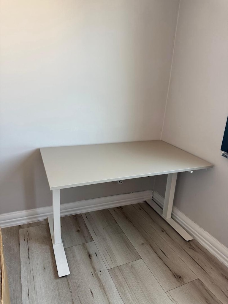 IKEA Çalışma Masası Çiziksiz , Sorunsuz