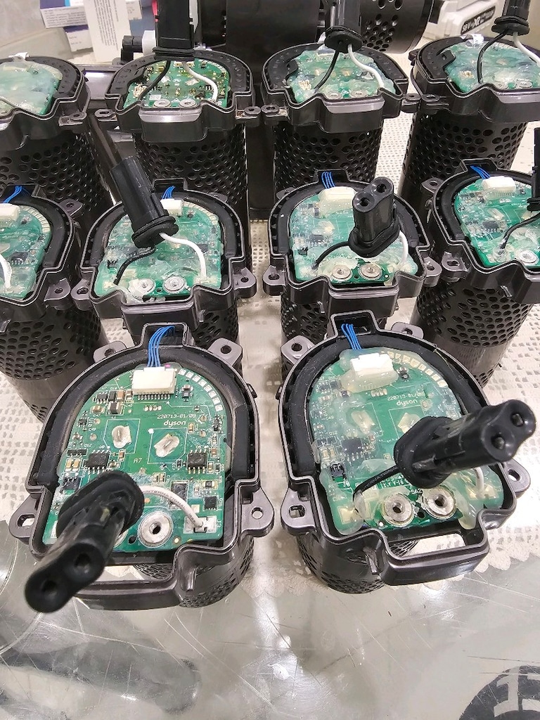 Dyson v15, v11 motor kart