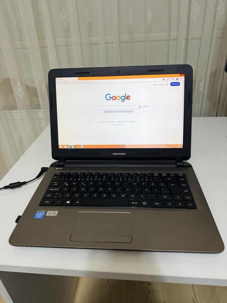 Hatasız ayarında Grundig Leptop Bilgisayar - 2