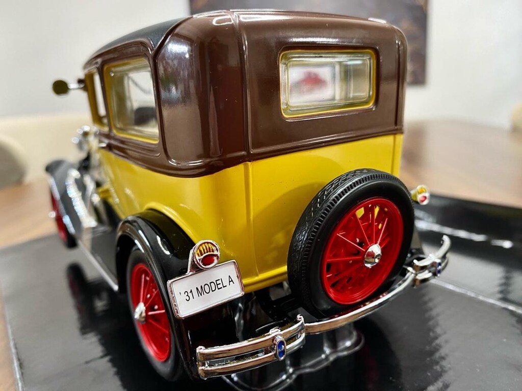 SIFIR ÜRÜN 1931 FORD MODEL A TUDOR 1/18 ÖLÇEK DİECAST MODEL ARABA - 3