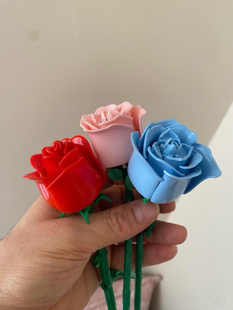 Lego pembe, kırmızı ve mavi gül - 4