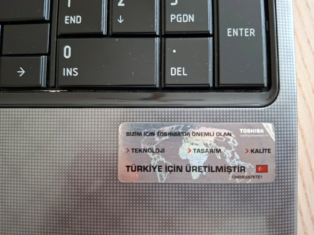 Temiz Toshiba Satellite L755 | i5 İşlemci | (Disksiz & Fişte çalışır) - 5