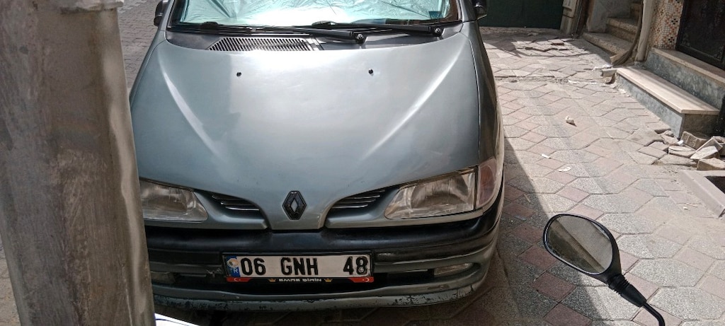 1998 Megan scenic 2006 trafiğe çıkışlı temiz aile aracı - 2