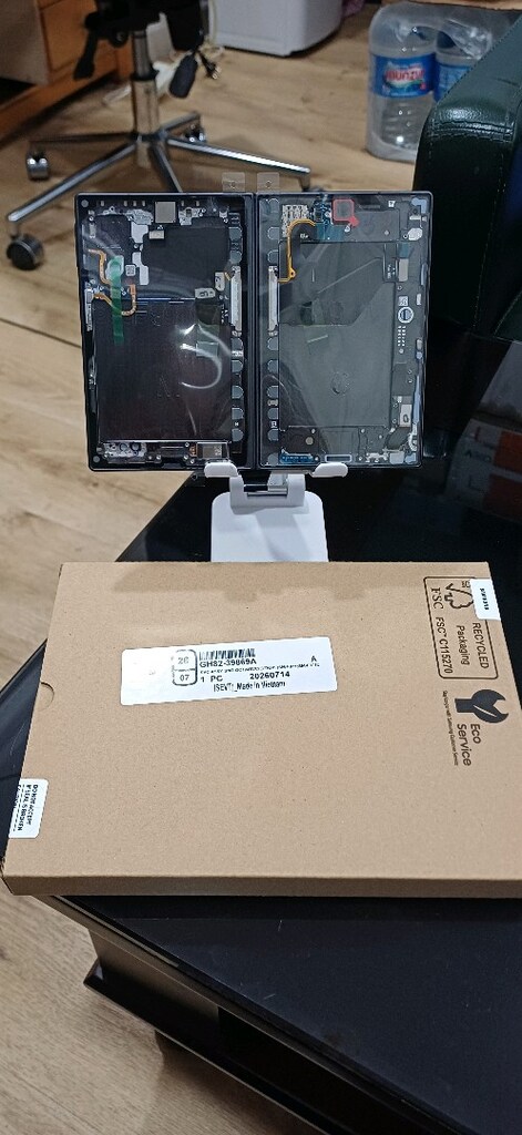 Samsung Galaxy Z Fold 8 Orjinal Sıfır Ekran - 4