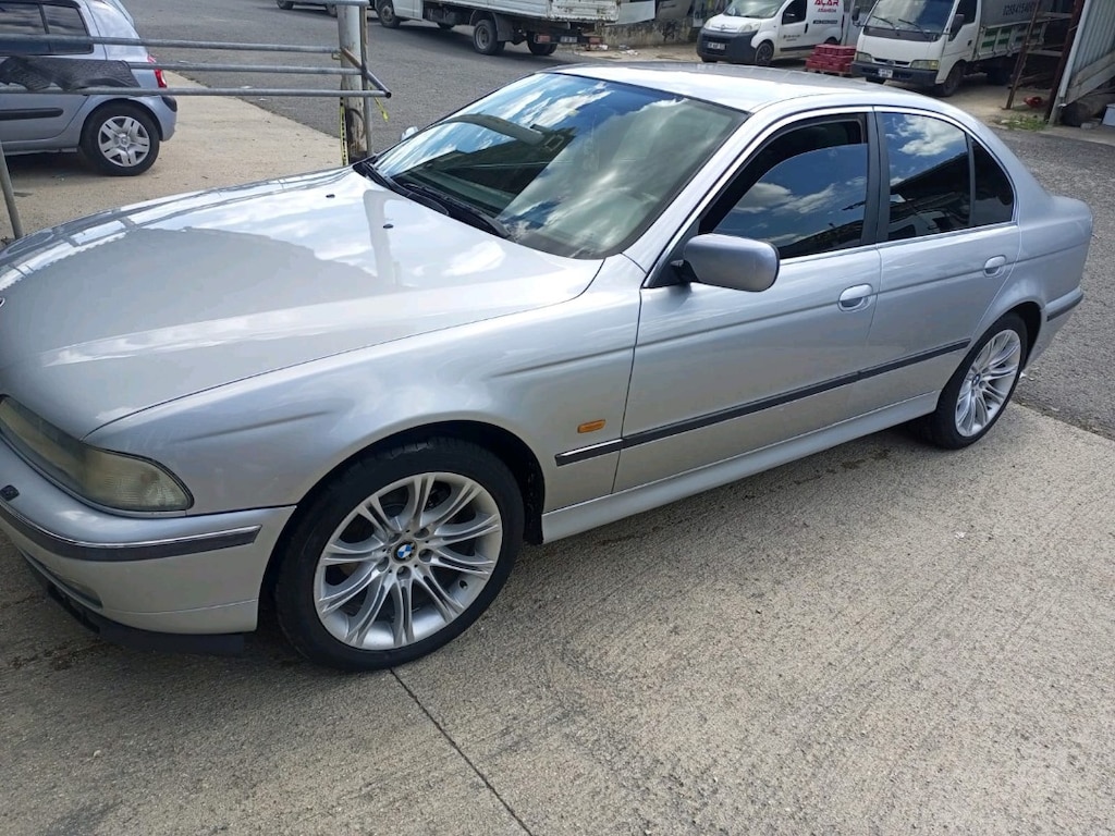 BMW 520İ - 10