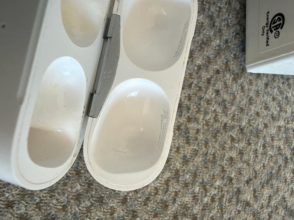AirPods pro2 magsafe c type - 2