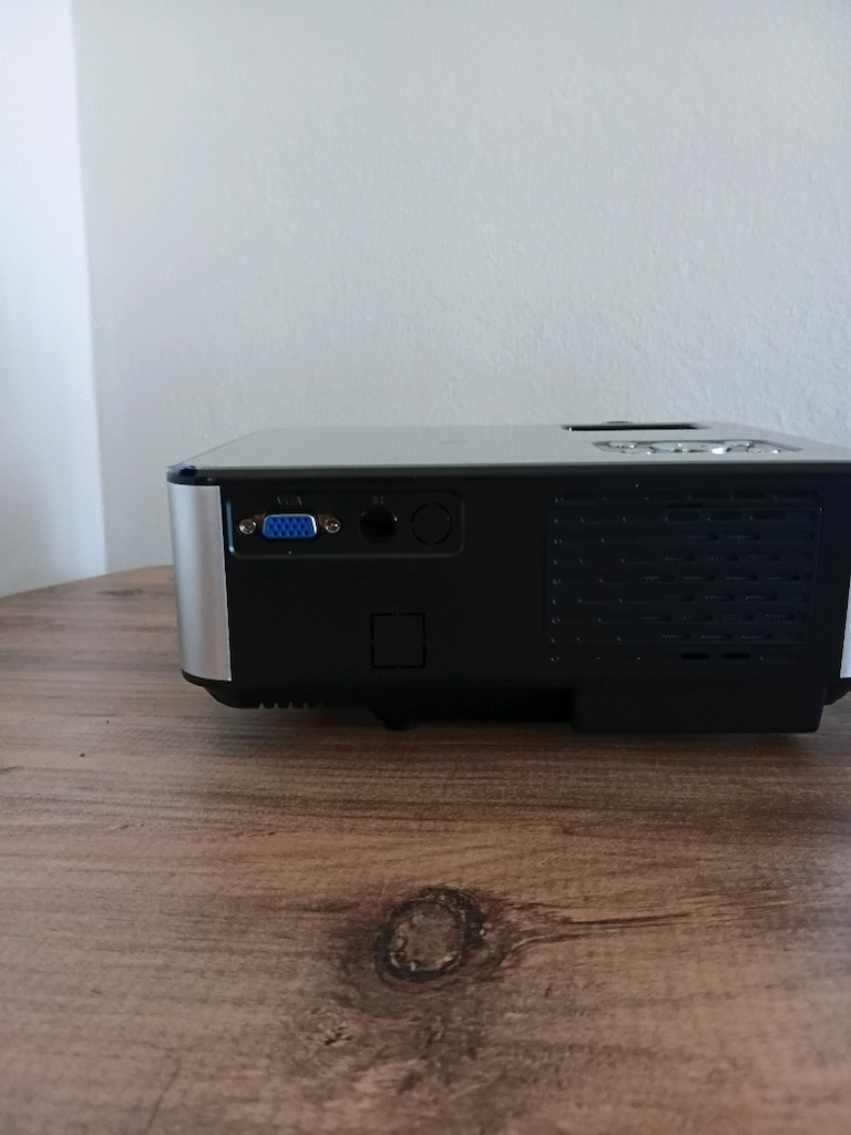 cheerlux Led HD projector - 3