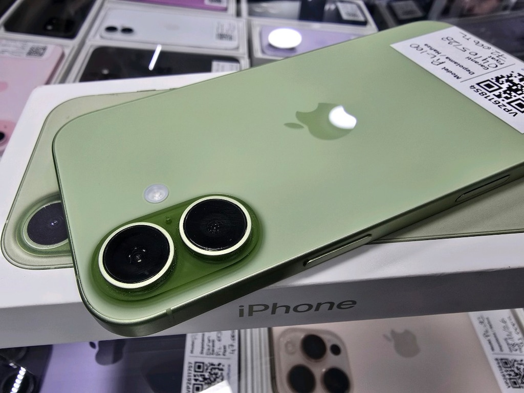 iPhone 17 256 GB 04 05 2028 garantili takasa açık hatasız - 3