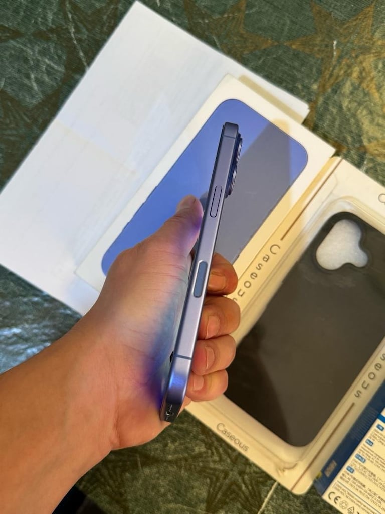 iPhone 16 kutu faturalı Cizik vs yok - 2
