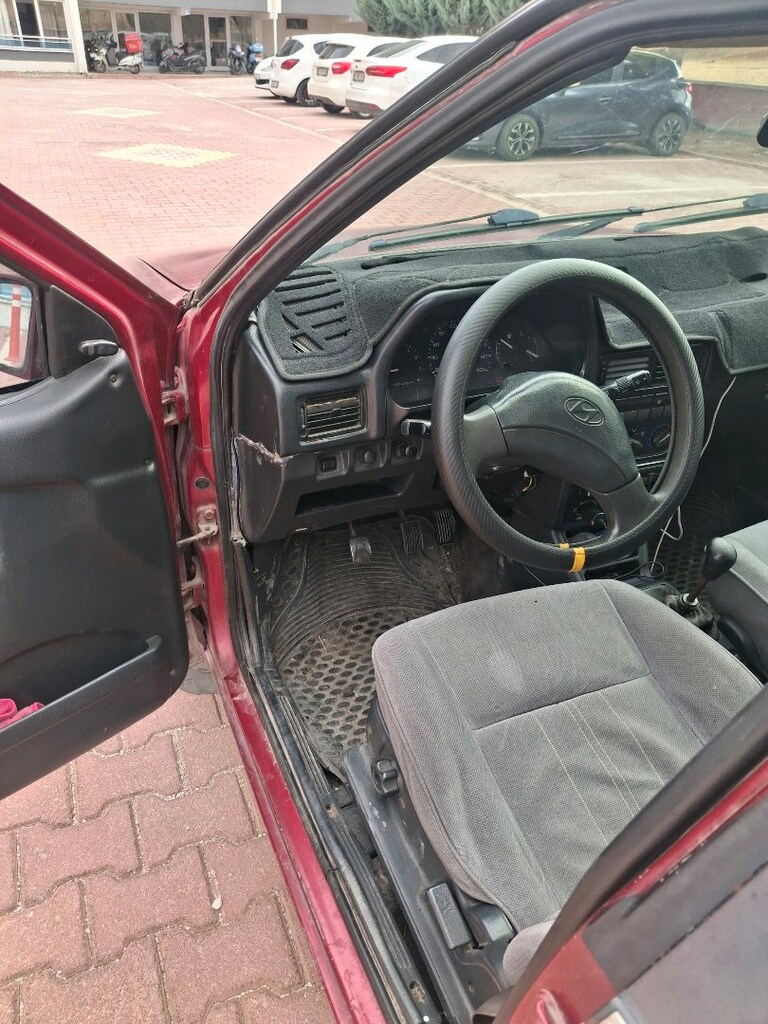 Hyundai 94 exell GLS - 6