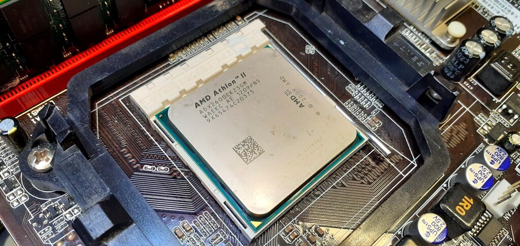AMD ATHLON II X2 260 CPU-İşlemci 3.2GHz 2MB AM2+/AM3 Socket - 3