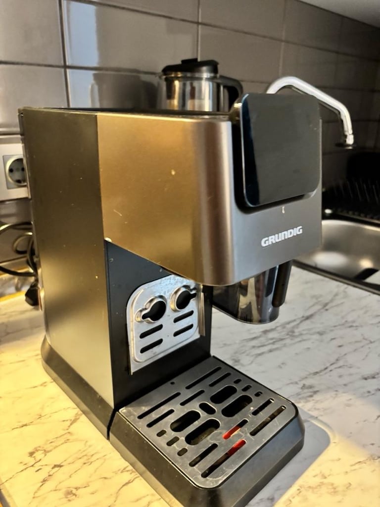 Grundig KSM 6430 Delisia Yarı Otomatik Espresso Makinesi - 4