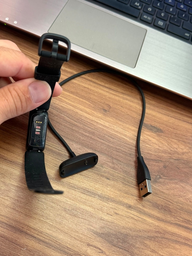 Fitbit Inspire 2 Akıllı Bileklik / Sağlık ve Fitness Takipçisi - Temiz - 3