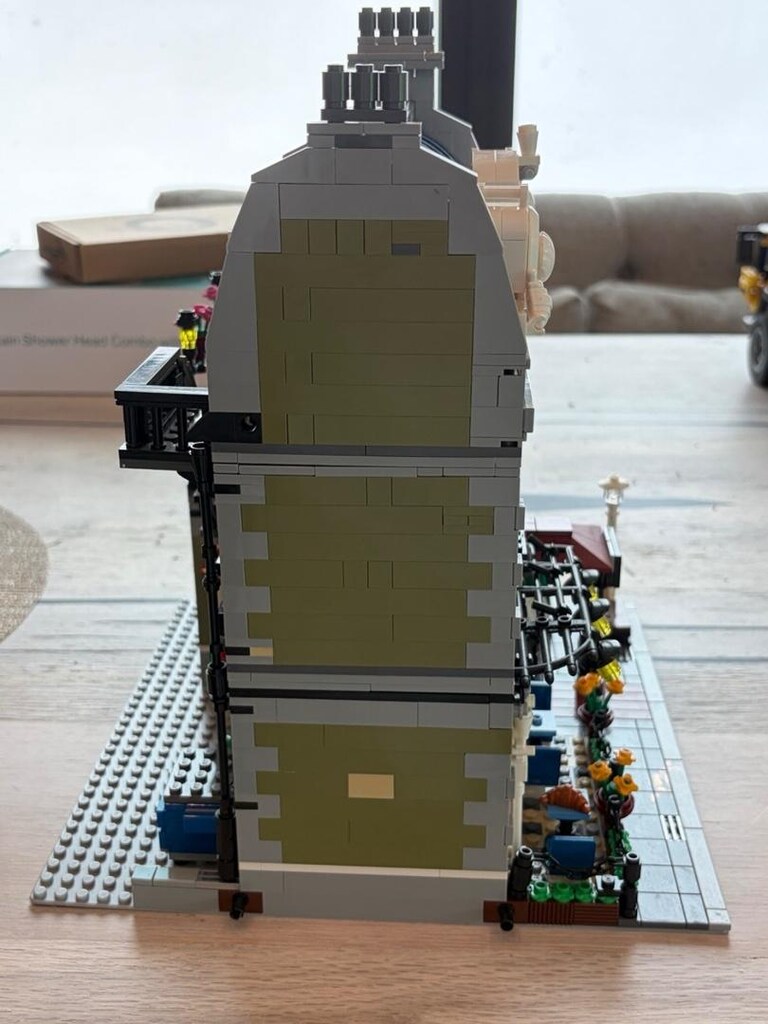 LEGO Creator Expert 10243 - Parisian Restaurant - 5