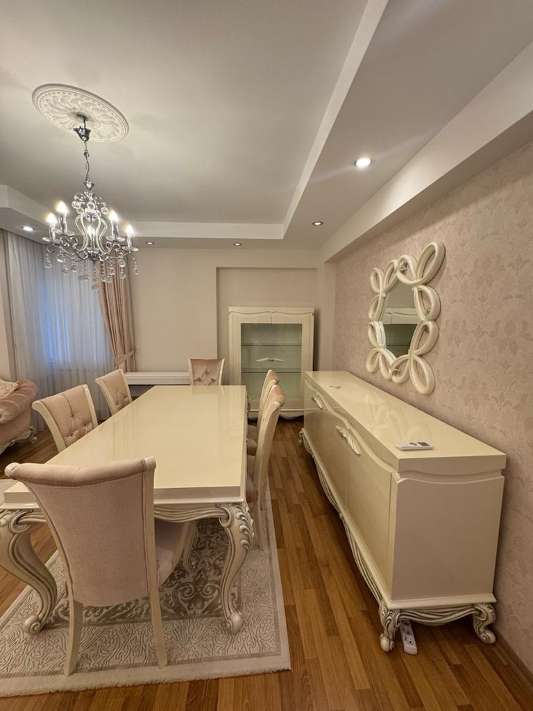 Avangart Salon ve Yemek odası takımı - eksiksiz - 2