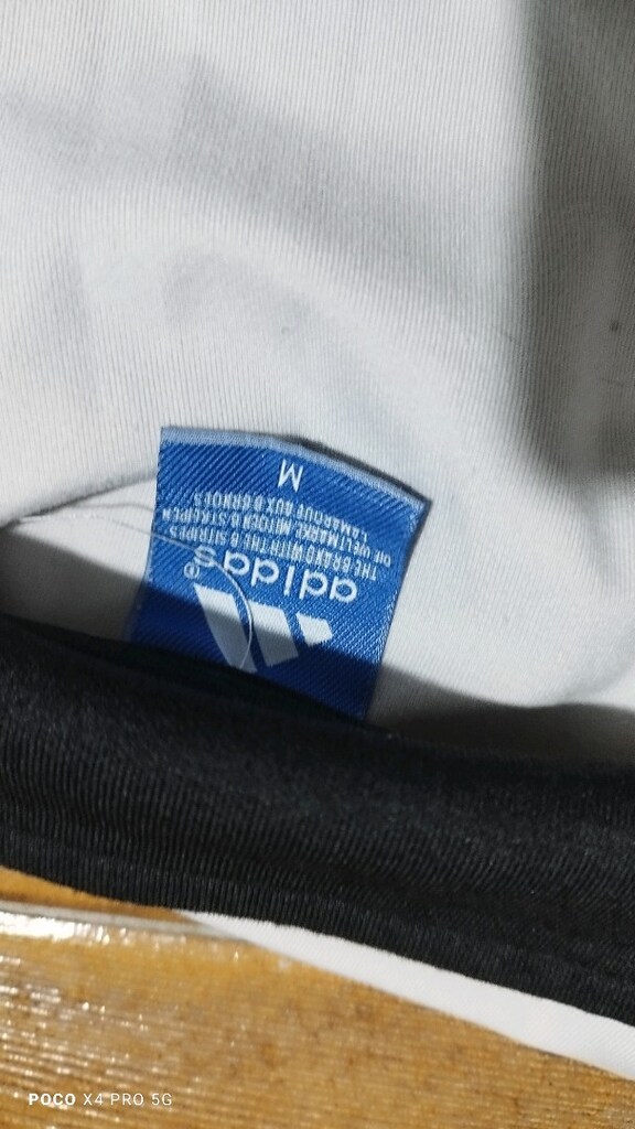 #Erkek sweat mont #Adidas likralı..Önde leke ve arkasında nokta kusur - 9
