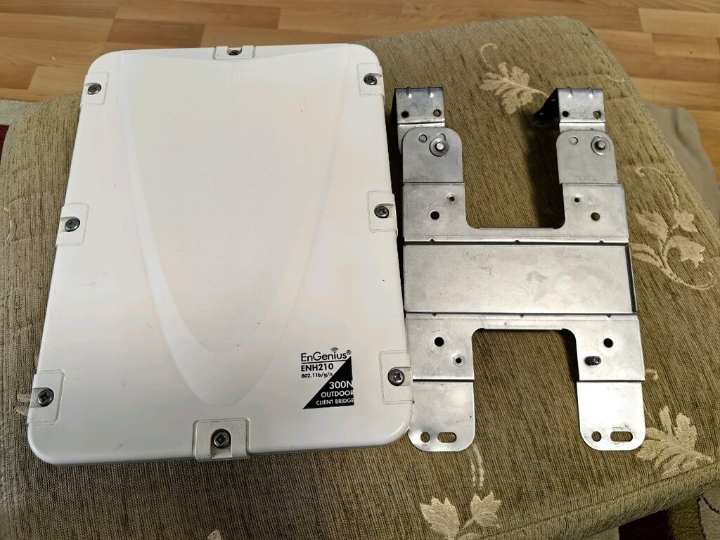 EnGenius ENH210EXT 300 Mbps Access Point - 2