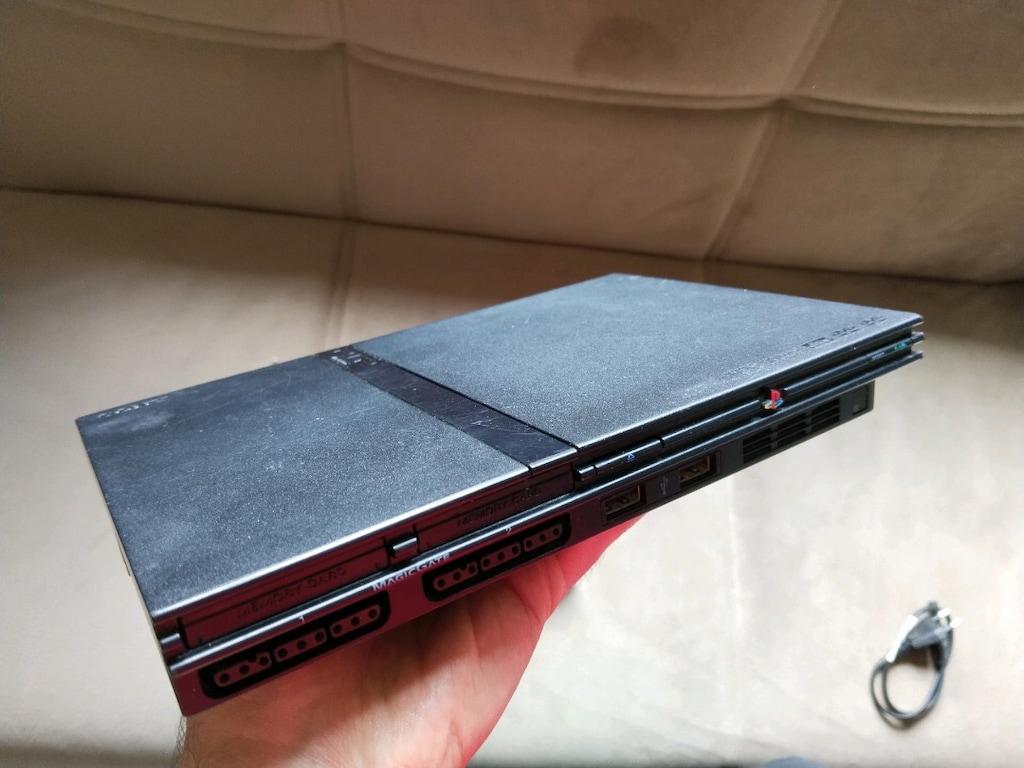 PlayStation Slim USB Üzerinden Oyun Oynatabilir - 2