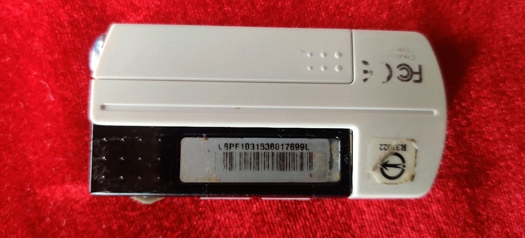 Creative MuVo TX - FM Radyo ve USB MP3 Çalar - 128 MB - Koleksiyonluk. - 6