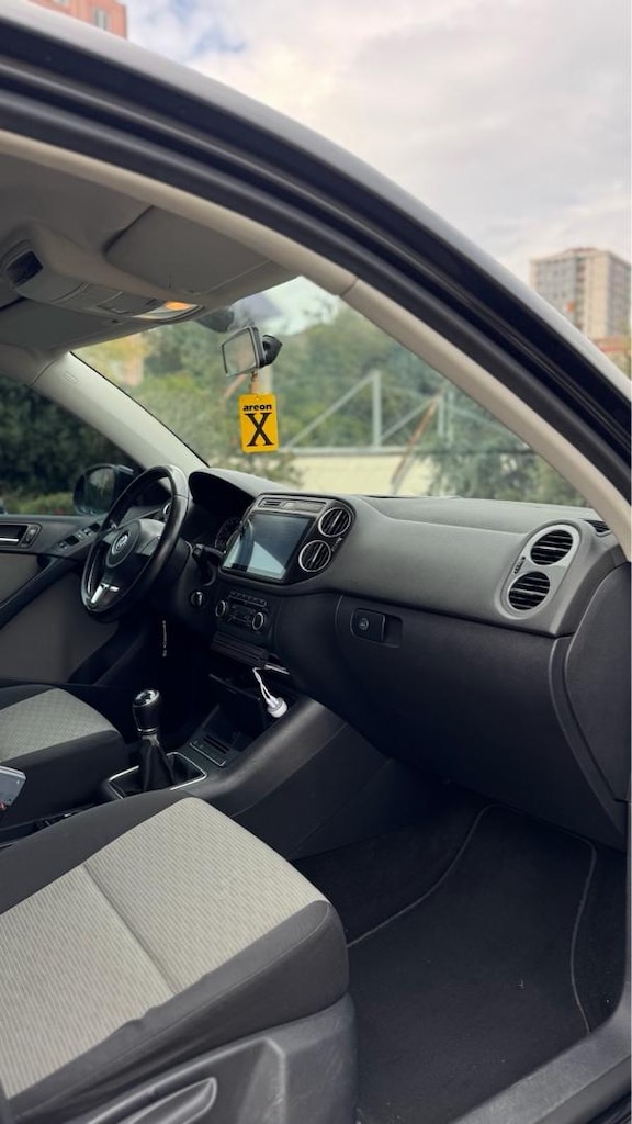 2012 model wosvagen Tiguan - 26