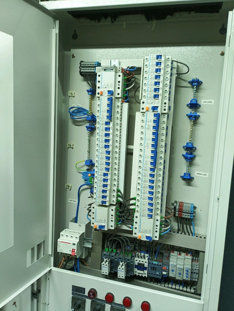 SATILIK ENDÜSTRİYEL ELEKTRİK PANOSU – 35 kW'A KADAR - 5