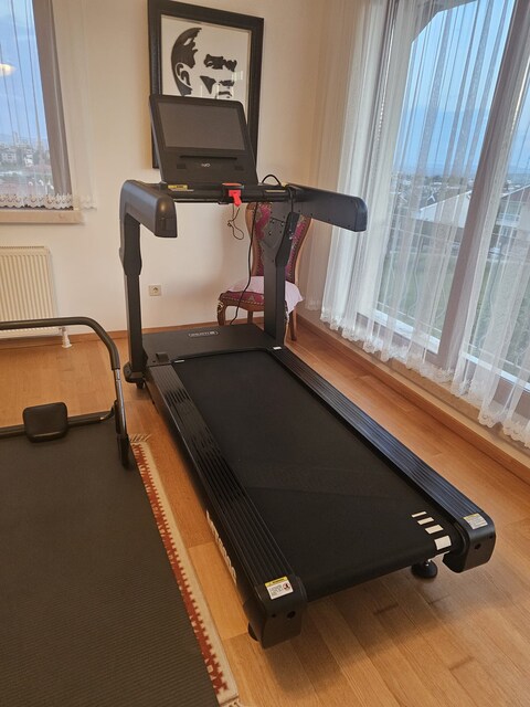 Sıfır Ayarında Esjim MT500C-TFT Treadmill Koşu Bandı