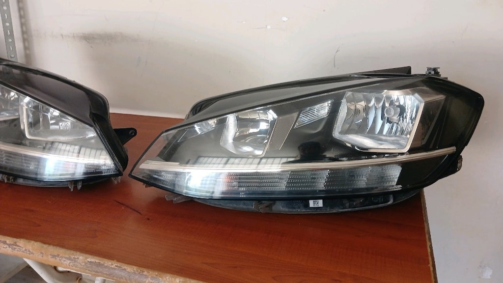 VW GOLF 7.5 SAĞ SOL FAR ORJİNAL ÇIKMA HATASIZ KARGO OLUR - 3