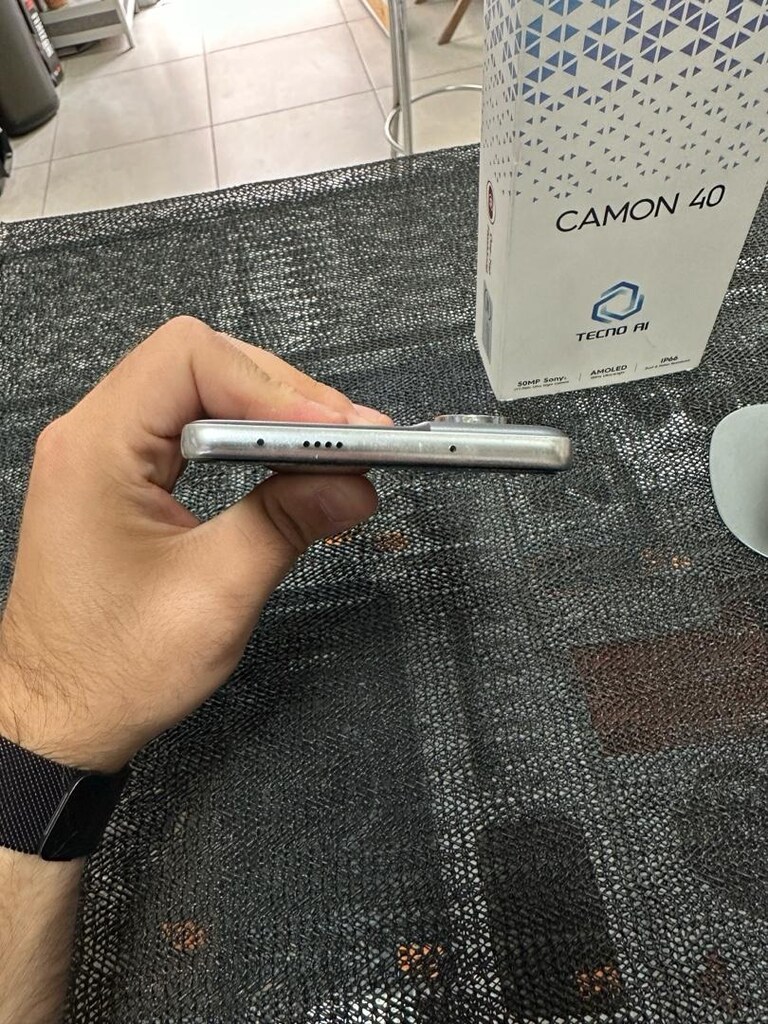 TECNO CAMON 40 -256 GB - 5