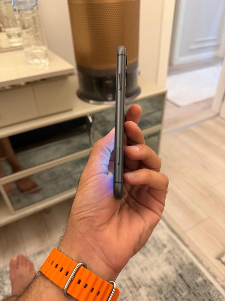 iphoe 11 64 gb - 2