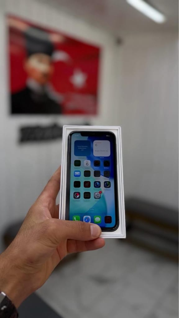 İPHONE 11 128 GB HATASIZ - 2