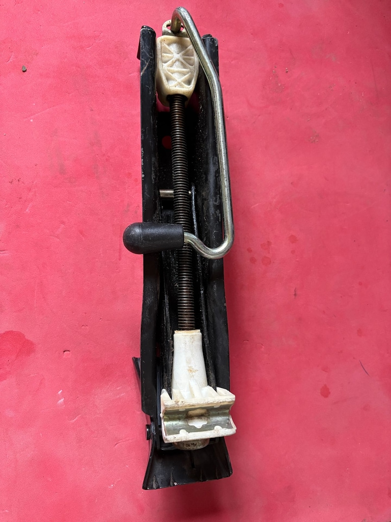 peugeot 307 ,307 CC kriko orjinal 963767780 - 2