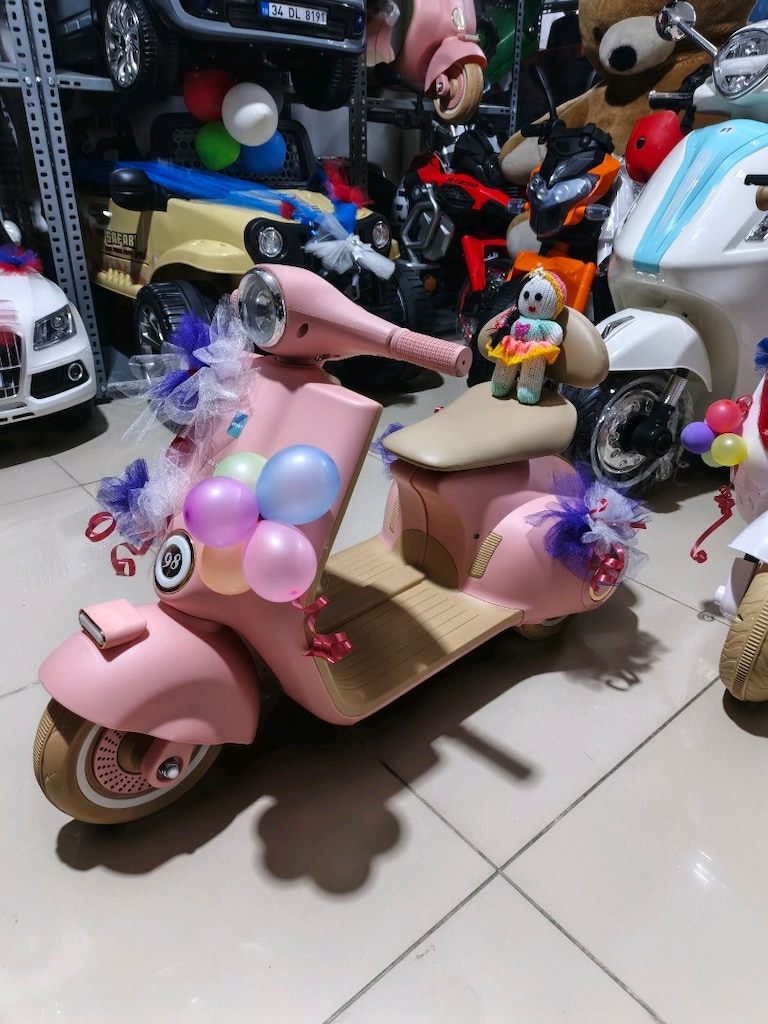 (KAMPANYA)12 VOLT 2-6 YAŞ VESPA KUMANDALI&MANUEL AKÜLÜ ARABA SCOOTER - 6
