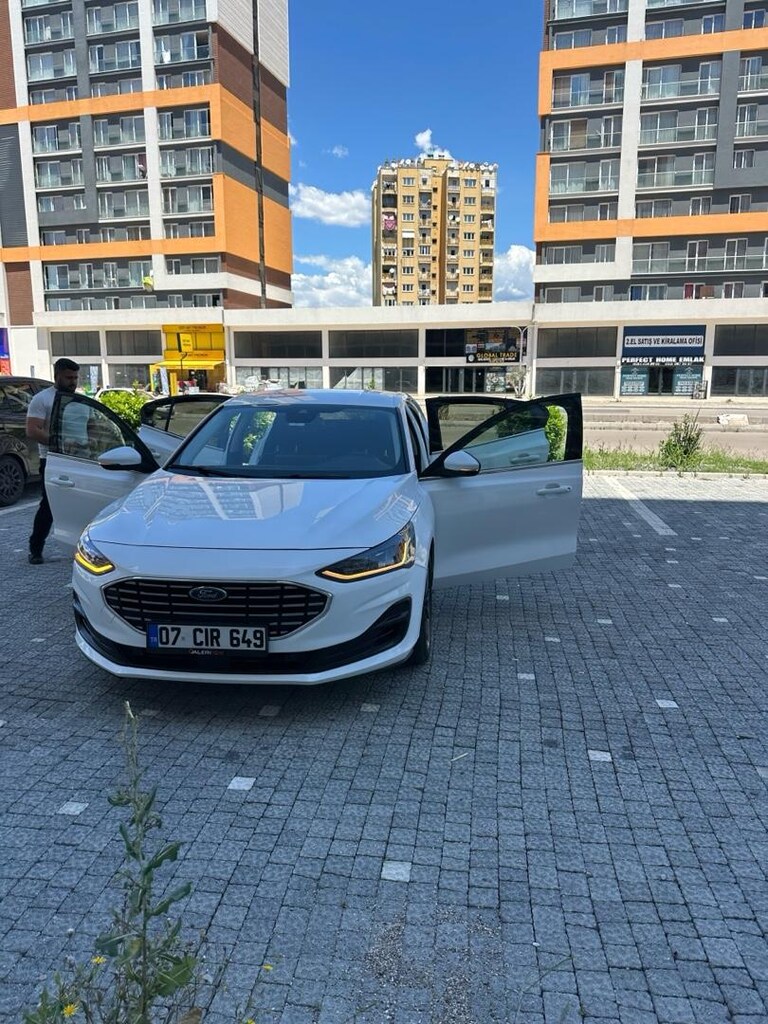 Ford Focus 2024 model 1.5 eco blue - 4