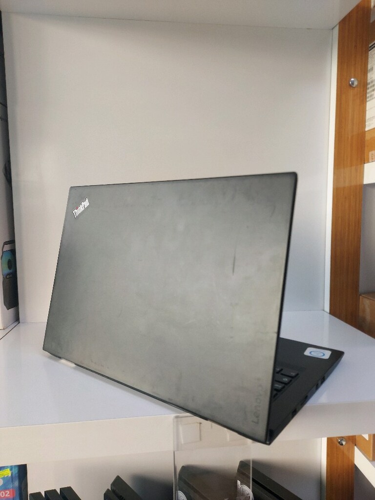 Lenovo Thinkpad X1 Carbon Gen 4 Laptop - 6