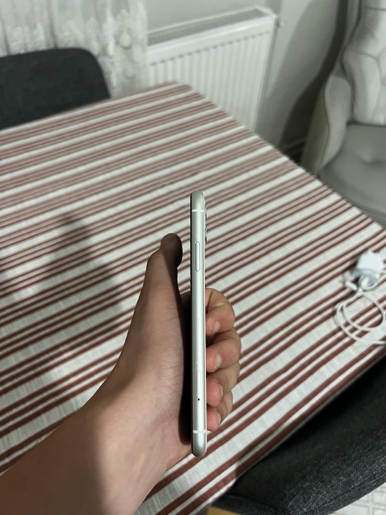 NOKTA HATASIZ İPHONE 11 - 4