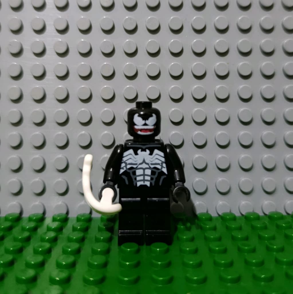 Lego Marvel Venom Eddie Brock Mini Figür - 2