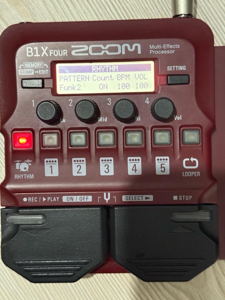 SIFIR AYARINDA Zoom B1X Four Prosesör - 10