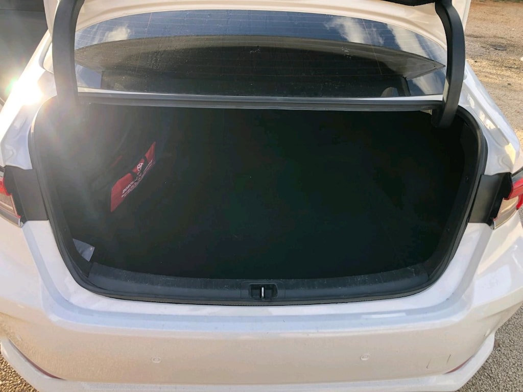 Toyota Corolla 1.8 hybrid dream e-CVT 2021 model - 13