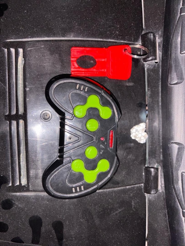 12V çocuk akülü arabası - 6