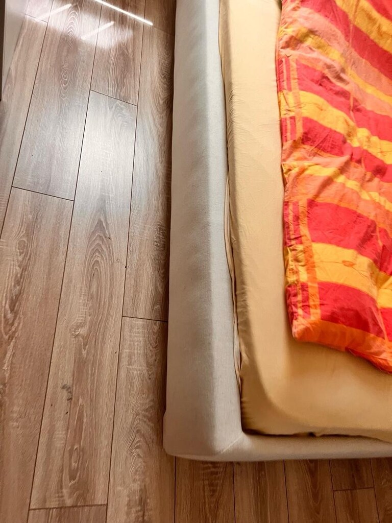 2 adet tek kişilik kaliteli döşemeli karyola ve yatak. Bazasızdır. - 3
