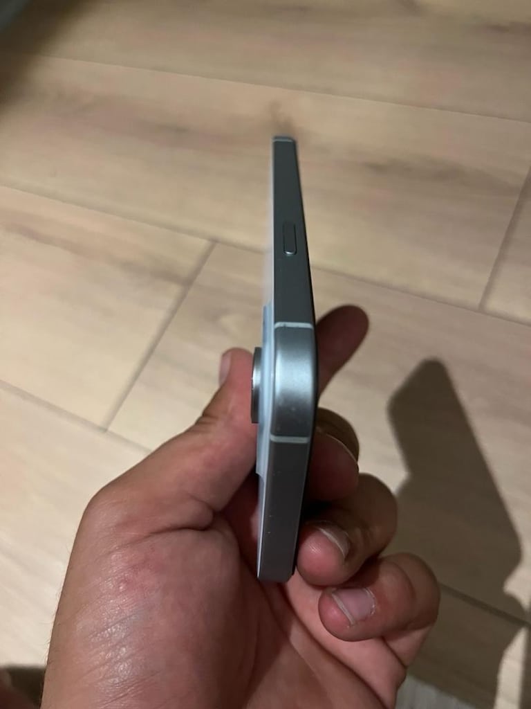 telefon iPhone 15 - 3