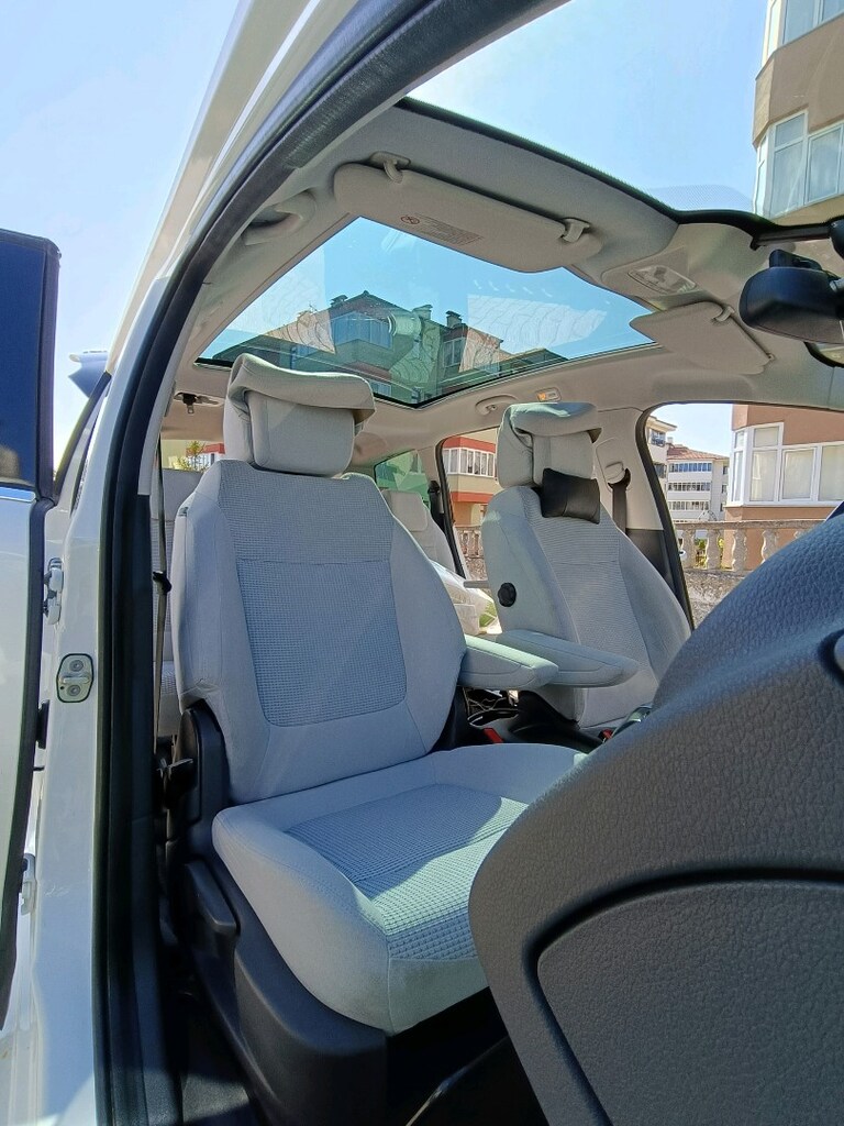 7 kişilik otomobil AİLE ARACİ Peugeot 5008 - 6