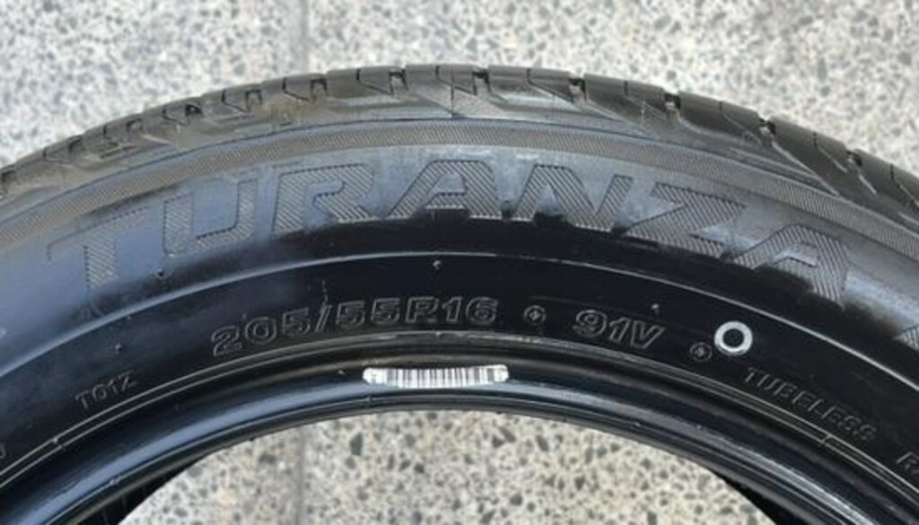 205 55 16 BRIDGESTONE 91V TURANZA T001 - 7