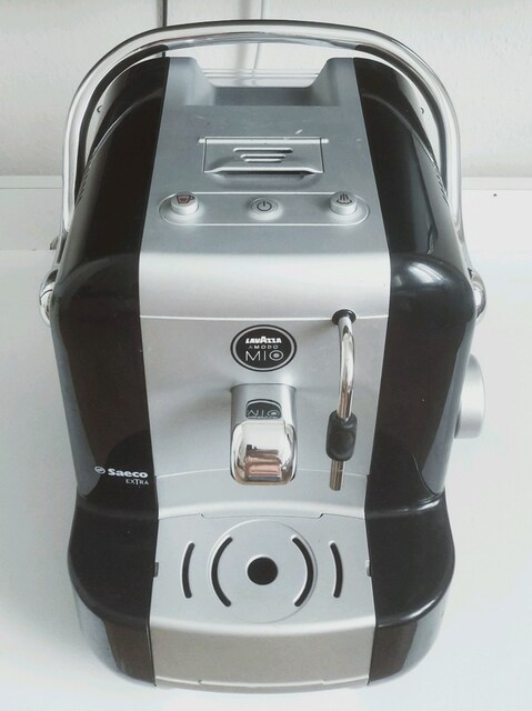 LAVAZZA A MODO MİO SAECO EXTRA KAHVE MAKİNESİ