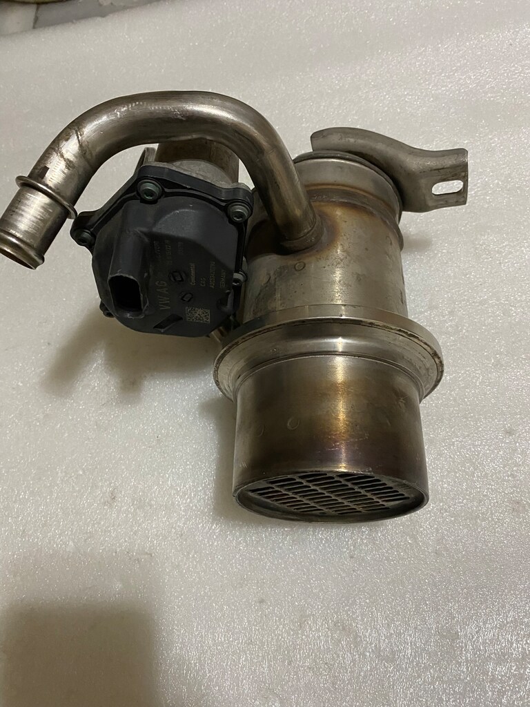 VW EGR valf soğutucu 04L131501C/ 04l131512D - 8