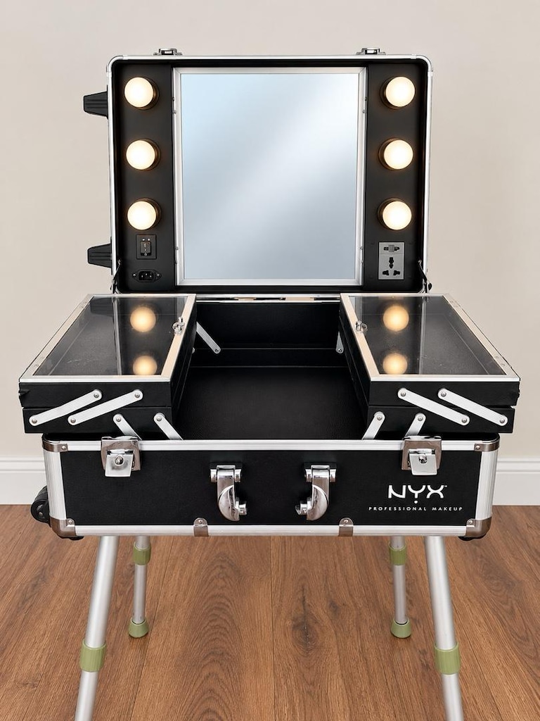 NYX Professional Makeup Işıklı Aynalı, Ayaklı Makyaj Çantası - 2