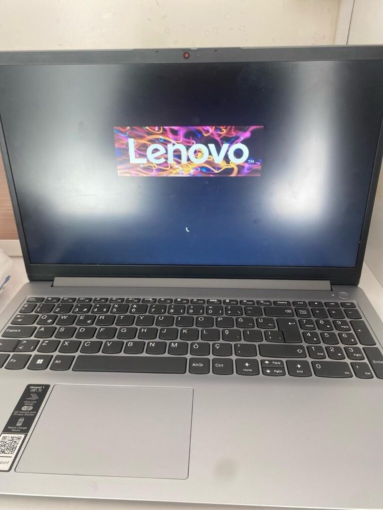 Lenova leptop - 2